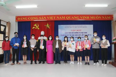 CHI BỘ TRƯỜNG THCS VÀ THPT NGUYỄN KHUYẾN LINH HOẠT, KỊP THỜI VIỆC CHỈ ĐẠO TỔ CHỨC DẠY HỌC  TRONG TÌNH HÌNH MỚI